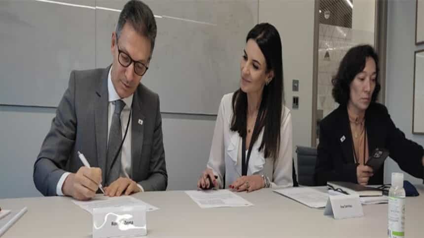 O governador Romeu Zema assinou recentemente um acordo que visa uma parceria com a Anglo American para novos investimentos no setor da mineração em Minas Gerais