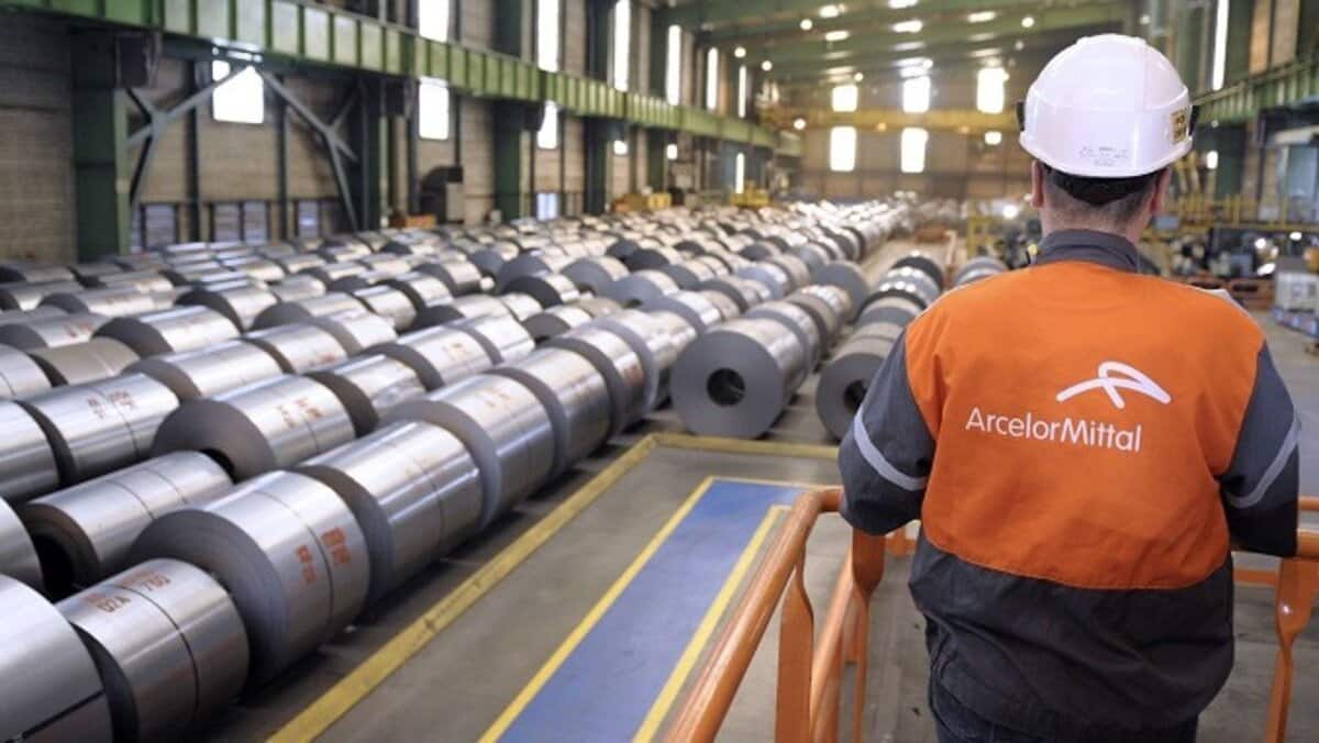 A gigante da mineração e siderurgia ArcelorMittal anunciou investimentos na casa dos bilhões para a usina de produção de aço localizada em Barra Mansa, visando a expansão nas operações