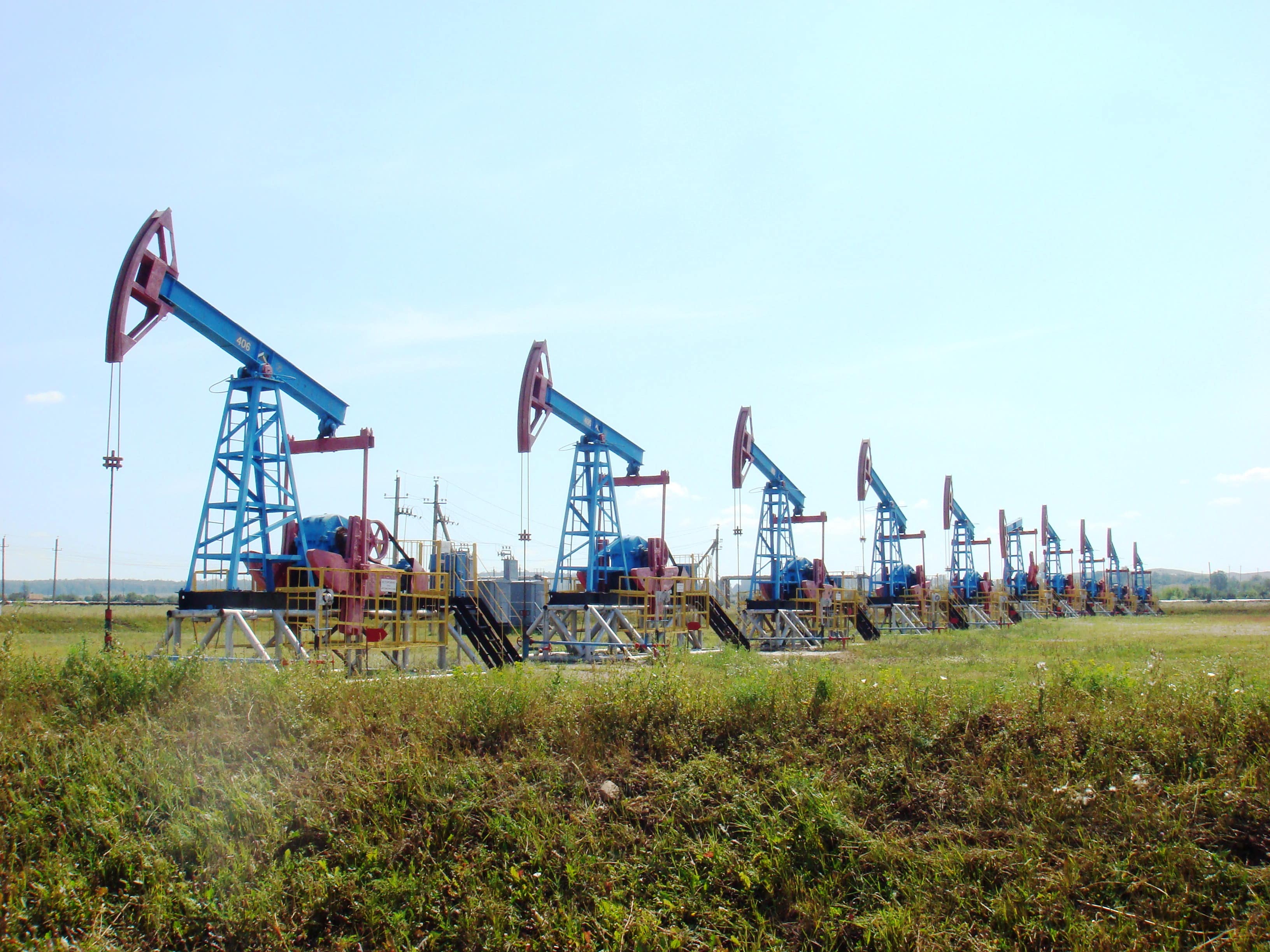 campos terrestres de petróleo